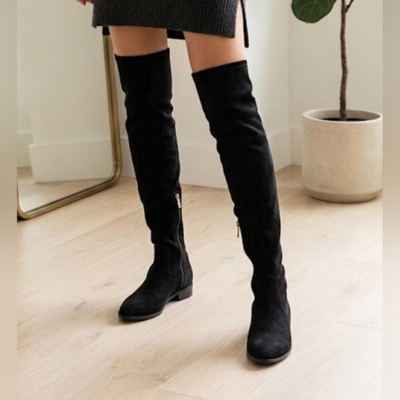 Guess Shoes - Guess Black Knee Boots / LIKE NEW size:9